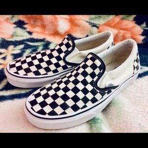 Classic slipon checkered vans. Unisex